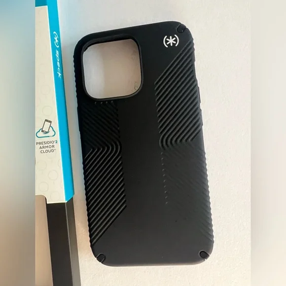 Speck Presidio2 grip iPhone 13 Pro case NIB black - Picture 7 of 8